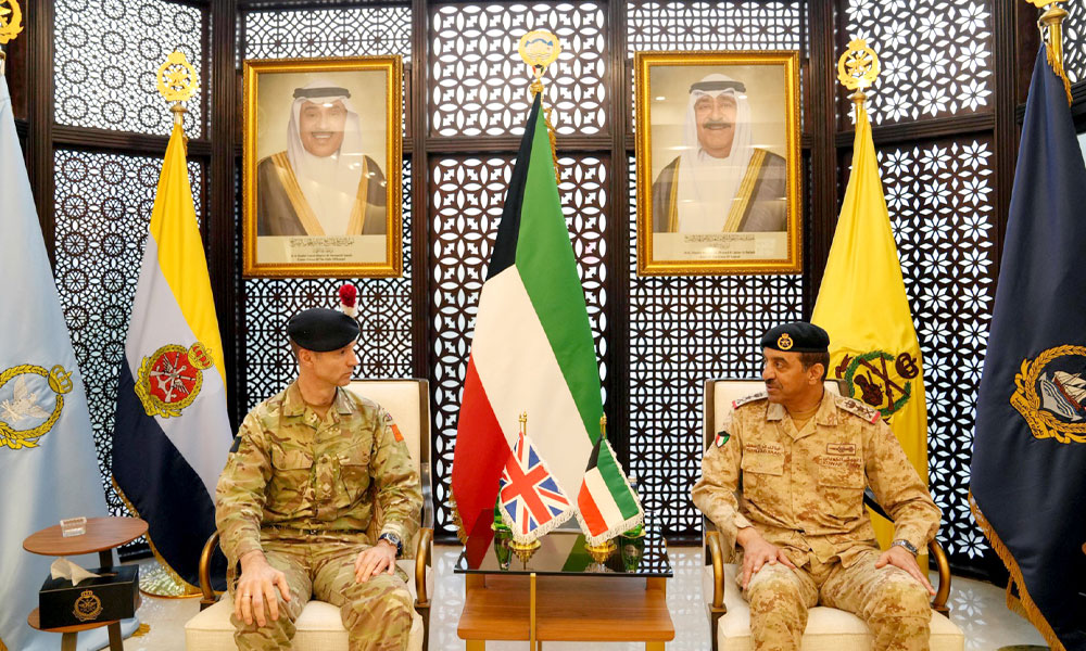 رئيس الأركان العامة يبحث مع مساعد رئيس الأركان البريطاني موضوعات مشتركة