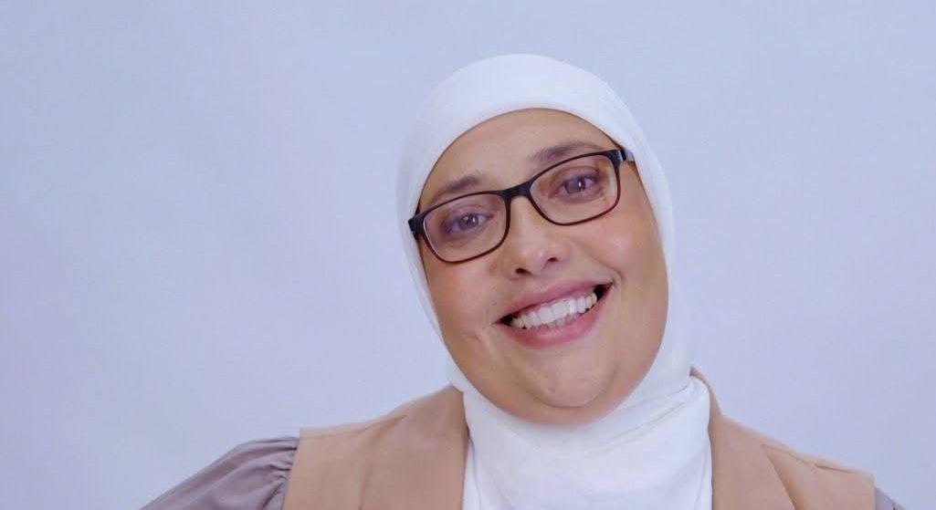 الممرضة منال جربان تحصل على وسام التقدير من وزارة الصحة