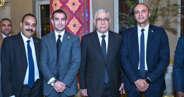 النائب العام يجتمع بموظفي النيابة وأفراد الحراسة الخاصة على مأدبة إفطار شهر رمضان