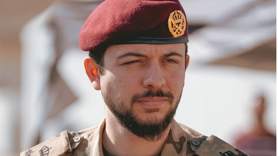 ولي العهد يهنىء فريق الشرطة الخاصة بفوزهم بالمركز الأول في تحد...