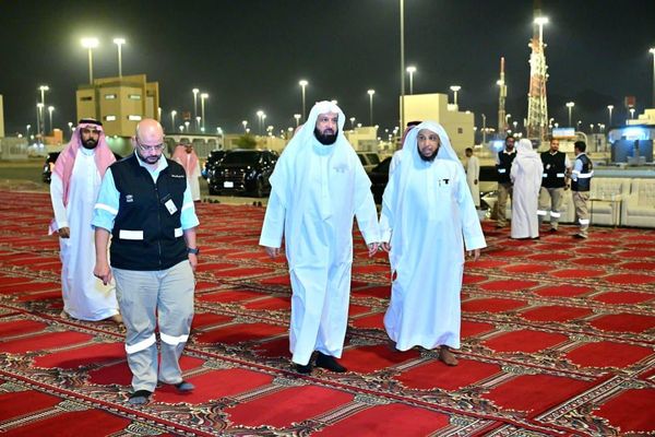 السند يتفقد مشروع المصليات المتنقلة للرئاسة العامة في مشعر مزدلفة