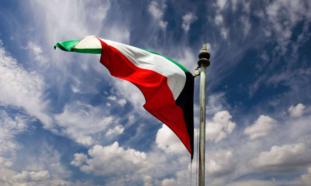 بلدية الكويت تصدر الدليل الشامل لرفع علم الكويت في الأعياد الوطنية