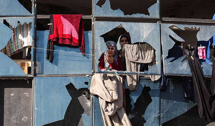 النساء في غزة بين الخوف من عدوّ والرّأي المسلوب