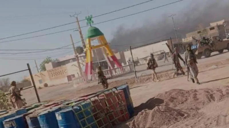 أنباء عن مقتل وزير الدفاع المالي في هجوم كبير خلال عطلة نهاية الأسبوع