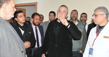 رئيس هيئة المستشفيات التعليمية يتابع ميدانيا مستشفى الأحرار التعليمي بالزقازيق
