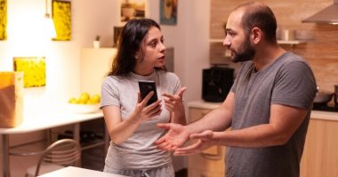 إزاي كل برج بيعبر عن الغيرة؟ برج الثور يتمسك بالصمت والسرطان ينسحب بهدوء