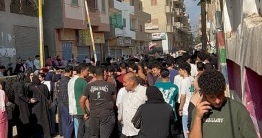 طلاب الثانوية العامة بالدقهلية يؤدون امتحان اللغة الأجنبية الثانية