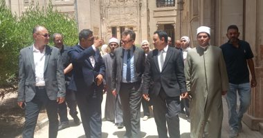 السفير الكندي يتجول على كورنيش أسيوط ويزور أبرز المعالم السياحية بالمحافظة