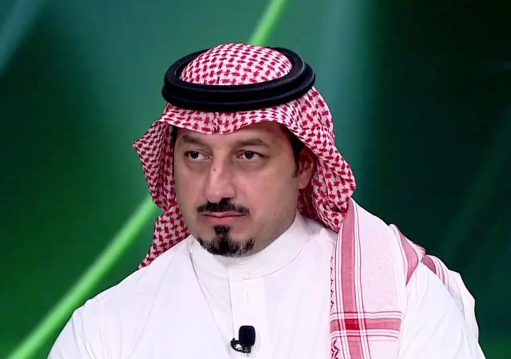 مصادر «عكاظ» تكشف: المسحل يعقد اجتماعاً منفرداً بلاعبي الأهلي المحليين