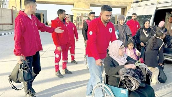 وصول دفعة جديدة من العائدين إلى قطاع غزة لمعبر رفح البري