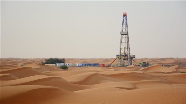 أستاذ هندسة بترول: الصحراء الغربية من أهم مناطق اكتشافات النفط والغاز ونستغل منها 30% فقط