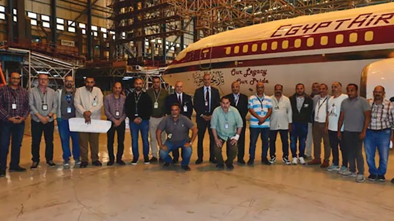 رئيس مصر للطيران يشيد بفريق مشروع الهوية التراثية
