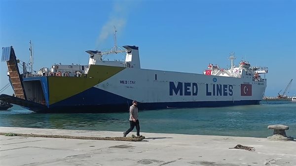 ميناء العريش البحري يستقبل سفينة مساعدات إغاثية تركية لغزة