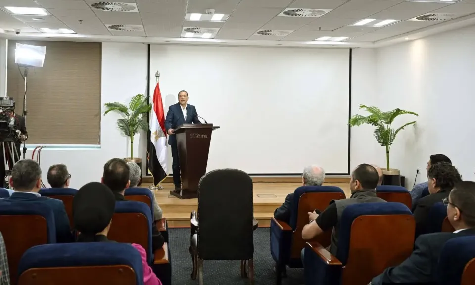رئيس الوزراء يوضح ملفات اقتصادية واستثمارية خلال مؤتمر صحفي بالسخنة ويجيب على تساؤلات الصحفيين