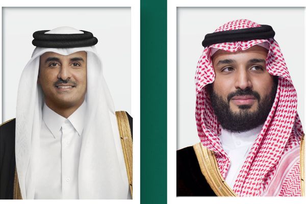 ولي العهد يتلقى اتصالًا هاتفيًا من أمير دولة قطر