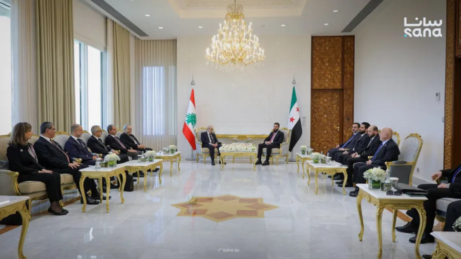 الرئيس السوري يناقش ملف الأمن مع رئيس الوزراء اللبناني في دمشق