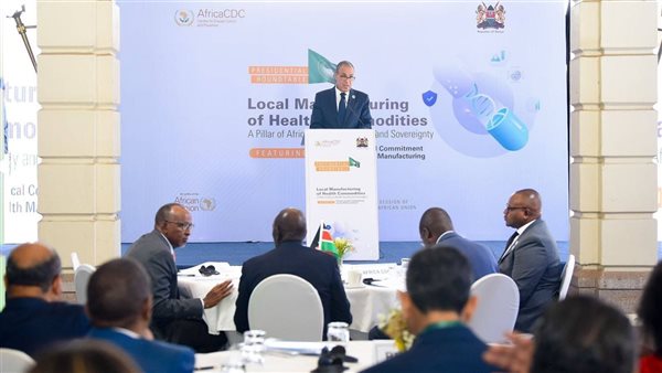 وزير الخارجية يشارك في مائدة مستديرة حول التصنيع المحلي للسلع الصحية بأفريقيا