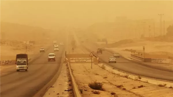 طقس الخميس، رياح مثيرة للرمال والأتربة تؤثر على الرؤية وأتربة عالقة نهارا