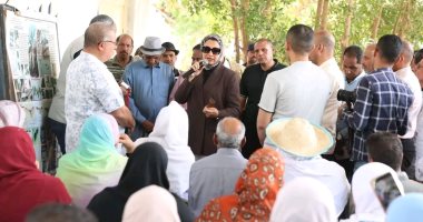 محافظ الوادى الجديد تشهد إطلاق طفيل الترايكوجراما لمكافحة آفات النخيل بالخارجة