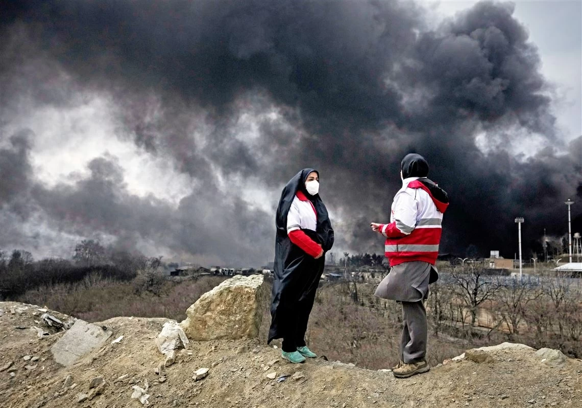 انفجارات عنيفة في إيران.. وإسرائيل: اغتيال قيادي في مقر النفط بطهران
