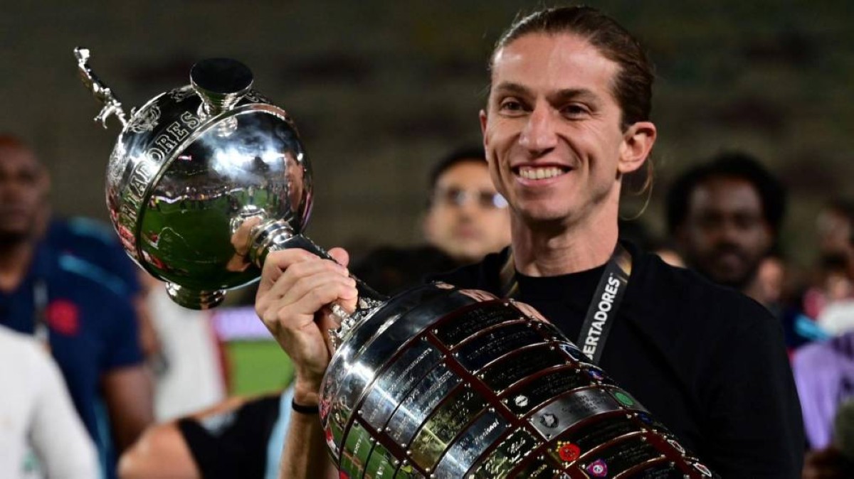 مدرب برازيلي يتلقى أغرب قرار من إدارة النادي بعد فوز كاسح في بطولة ريو دي جانيرو