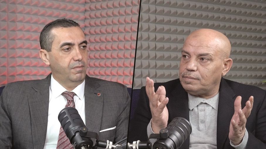 قاسم: "فيسبوك" عدو الإدارات.. وتوقيت خاطئ لـ"الحسين" في طلب حكام أجانب