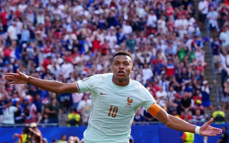 كيليان مبابي يقلب تاريخ كأس العالم رأسا على عقب