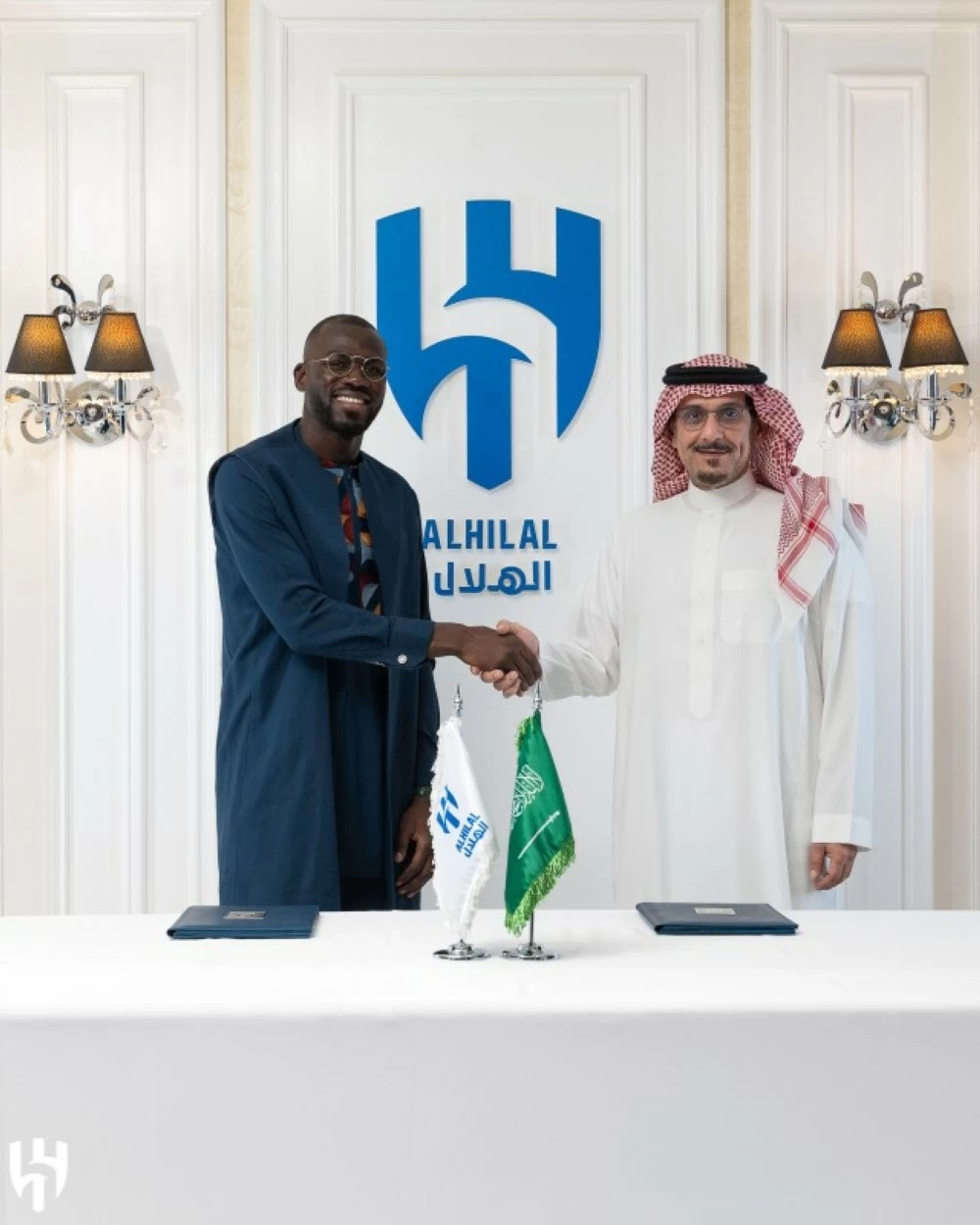 كما إشارت «عكاظ» الهلال يمدد عقد «كوليبالي»