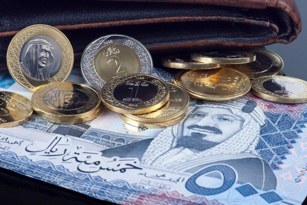 سعر الريال مقابل الدولار والعملات الأجنبية اليوم الثلاثاء 15-1-1448