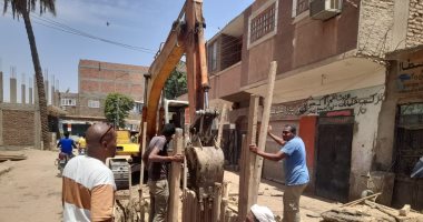 رئيس مدينة الطود يتابع مشروع الصرف الصحي بالعديسات ورفع 68 طن مخلفات