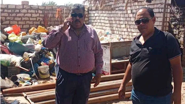 حملة تفتيشية على مخازن الخردة بالخارجة لمنع تداول أغطية الصرف الصحي