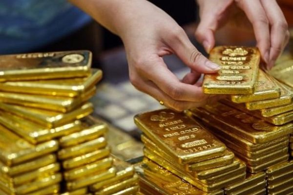 الذهب يقفز فوق 5 آلاف دولار وسط توتر أمريكي إيراني وترقب بيانات التضخم