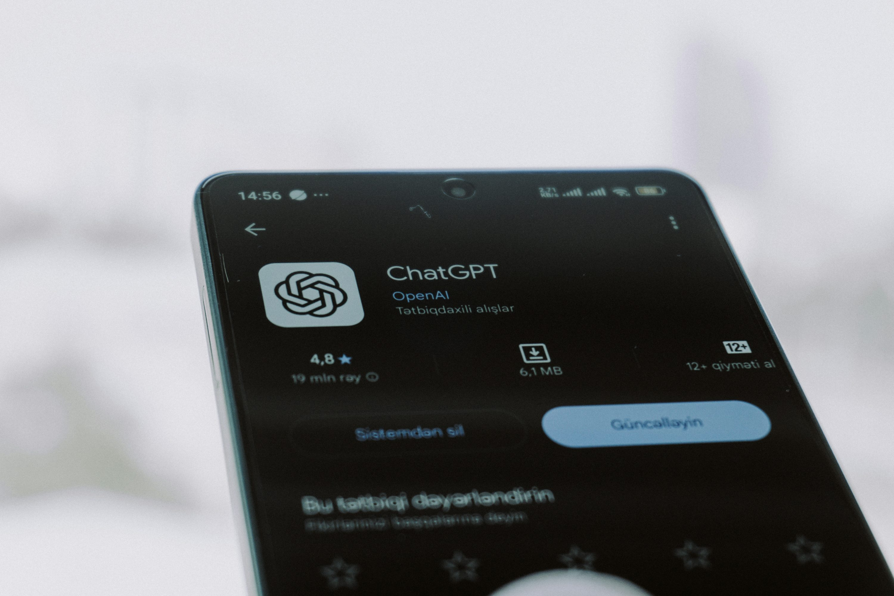 "ChatGPT" يطلق اشتراكاً جديداً.. كم السعر وما أبرز المزايا الحصرية؟