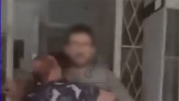 بسبب إيجار شقة، الأمن يوضح تفاصيل واقعة التعدي اللفظي على سيدة أمام عقار بالمنيا