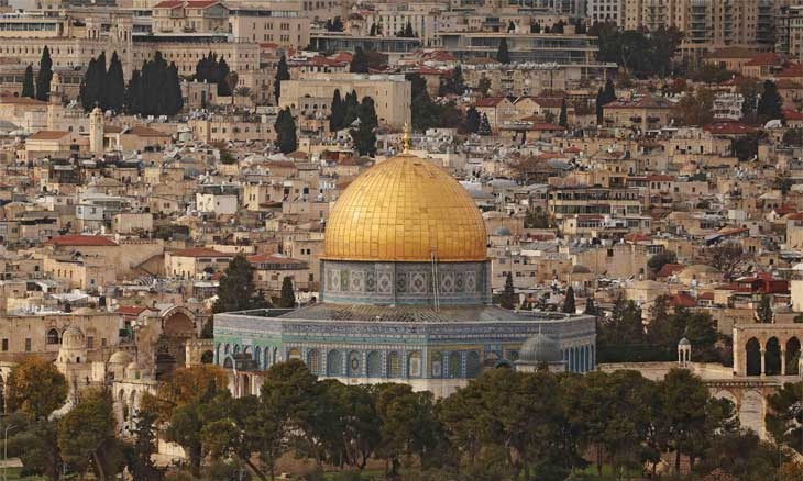 فتح المسجد الأقصى أم مضيق هرمز؟