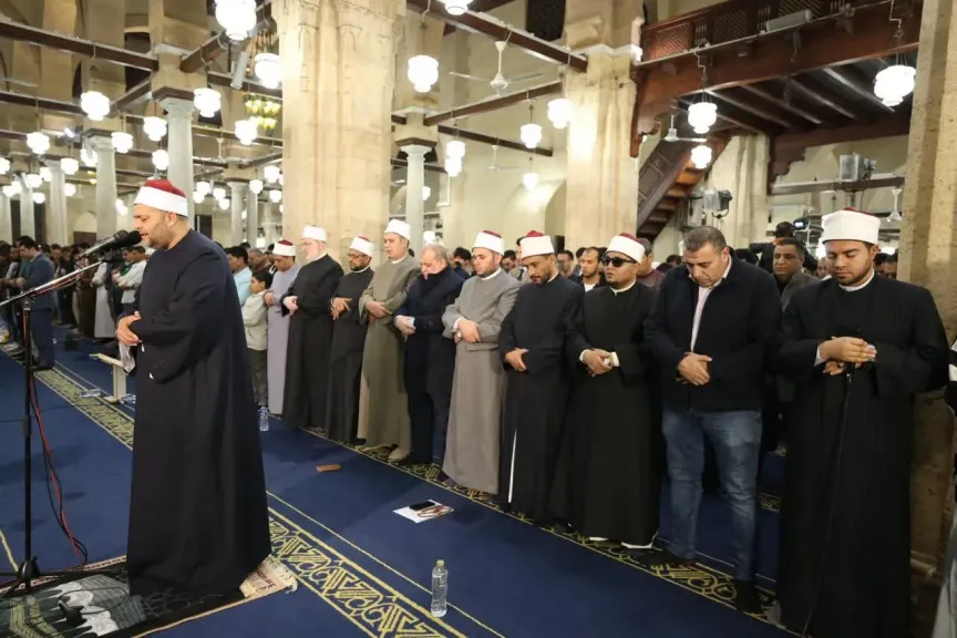 الجامع الأزهر يحيي الليلة العاشرة بصلاة التراويح بالقراءات العشر