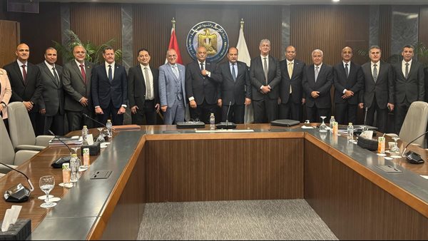 وزير البترول يوجه بإعداد خطة متكاملة للاستثمار في العنصر البشري