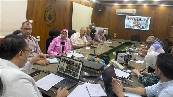 وكيل التعليم بالغربية يبحث الاستعداد لامتحانات الثانوية العامة