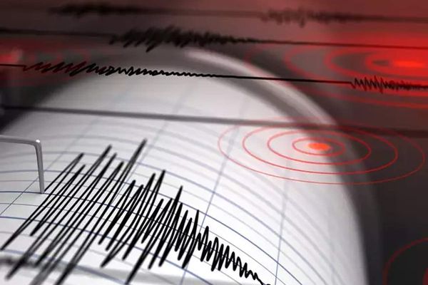 زلزال بقوة 4.7 درجات يضرب مناطق بجنوب إيران