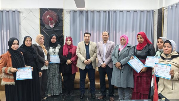 انتهاء فعاليات الدورة التدريبية بقسم الصناعات الحرفية بمحلية طهطا