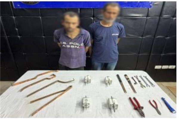 ضبط شخصين لقيامهما بسرقة قطع نحاسية من داخل إحدى غرف الكهرباء بالقاهرة
