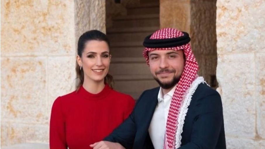 ولي العهد يهنئ الأميرة رجوة بعيد ميلادها...