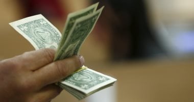 تحديث سعر الدولار اليوم.. استقرار كامل في البنوك المصرية