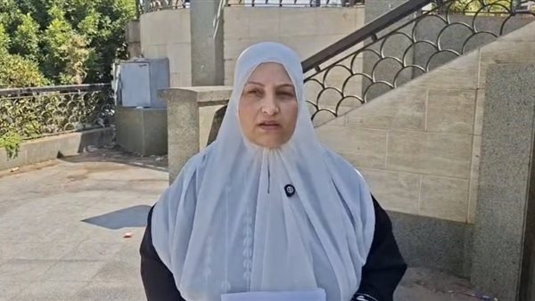 من محو الأمية إلى حلم الإعلام، "أم خالد" أكبر طالبة بالثانوية العامة تتحدى العمر وتكتب قصة نجاح ملهمة (فيديو)