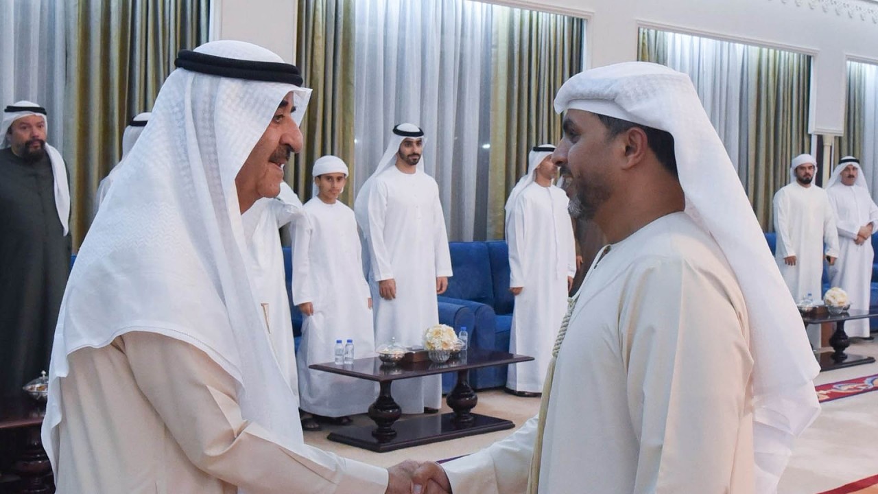 حاكم أم القيوين يتقبل تهاني الشهر الفضيل من وزير العدل والمسؤولين