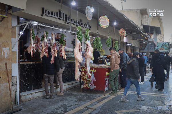 كيف يدير السوريون ميزانيتهم خلال رمضان في ظل ضغوط الإنفاق اليومي؟