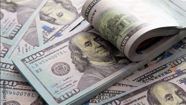 الدولار يتراجع بالبنوك، العملة الخضراء تسجل 51.96 جنيها ببنك مصر