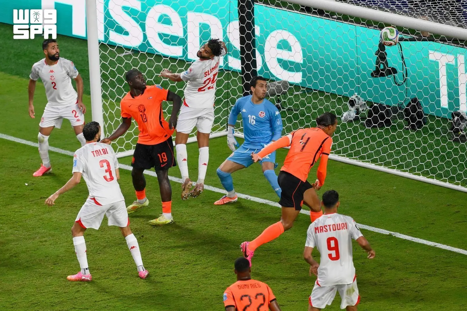 هولندا تكسب تونس بثلاثية وتتأهل إلى دور الـ32 لكأس العالم 2026