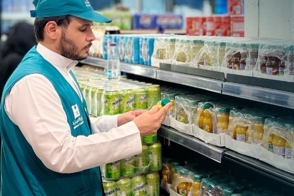 ضخ أكثر من 243 مليون سلعة أساسية في مكة والمشاعر المقدسة