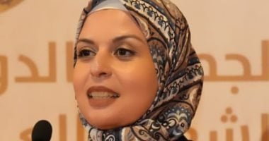 ياقوتةٌ تحتَ المجاز